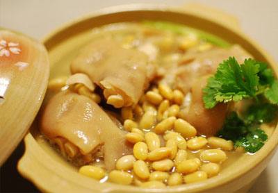 豬蹄黃(huáng)豆湯